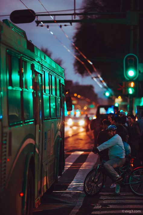 Night Visions CDMX on Behance The Big City, Street Portrait, City Night, Camera Battery, Night City, Big City, City Life, Mexico City, Night Vision