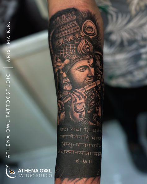 krishna tattoo Shree Krishna Tattoo Design, Bhagavad Gita Tattoo, Lord Vishnu Tattoo, Lord Krishna Tattoo Design, Krishna Tattoo Design, Lord Shree Krishna, Krishna Tattoo, Athena Owl, Ring Tattoo