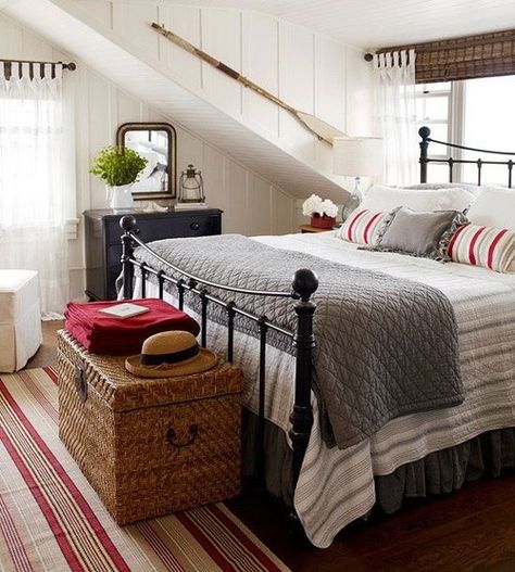 Farmhouse Style Bedroom with Metal Bed Attic Space, Cottage Bedroom, Style Cottage, Attic Bedroom, Dreamy Bedrooms, Cottage Living, Farmhouse Bedroom, Cozy Cottage, Beautiful Bedrooms