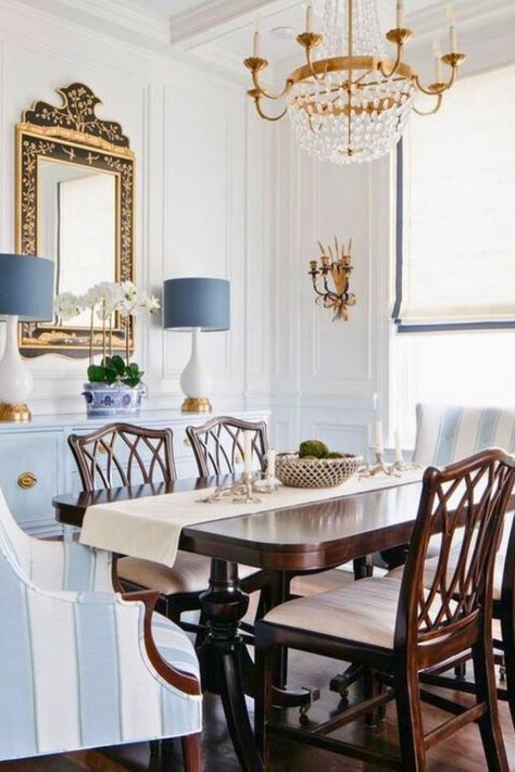 30 Traditional Dining Room Ideas 2024 – The Crafty Hacks Traditional Home Dining Room, Blue And White Dining Room, Dining Room Decor Traditional, House Foyer, Traditional Dining Rooms, House Dining Room, Decor 2023, Dining Room Blue, Dining Room Remodel