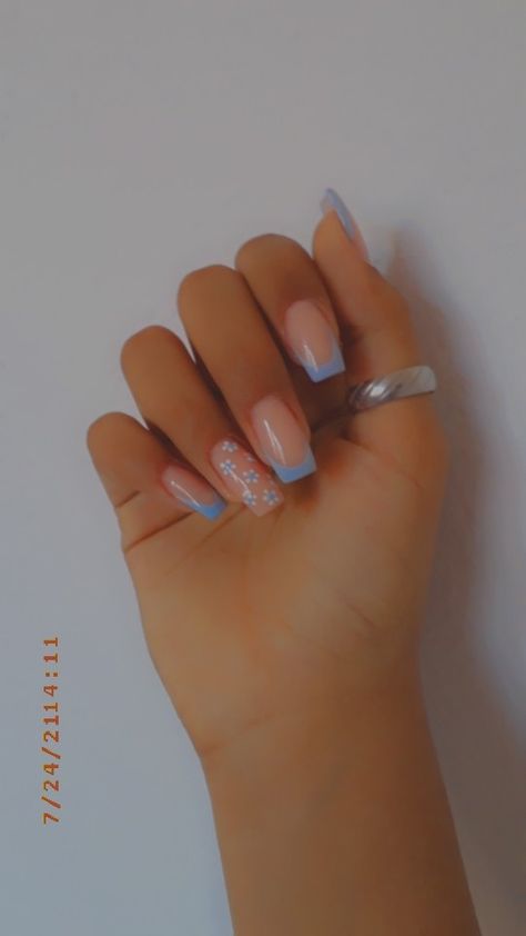 French Blue Tips Nails, April Nails Ideas French Tips, French Tip Summer Nails Designs, Ballerina Nails Spring, Nail Inspo Summer Square, Baby Blue Nails French Tip, Sky Blue French Tip 1.5, Blue French Tip Nails Square, Vacation Nails Square