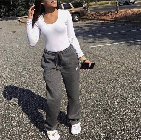 Sweatpant Outfits, Teen Swag Outfits, Cute Lazy Outfits, Swag Outfits For Girls, Chill Outfits, Instagram Outfits, Causual Outfits, Cute Comfy Outfits, Streetwear Fashion Women