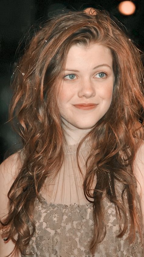 Emma Smith, Narnia Cast, Georgie Henley, Chronicles Of Narnia, Mma Fighters, Dark Ages, Narnia, Famous People, Anime Character