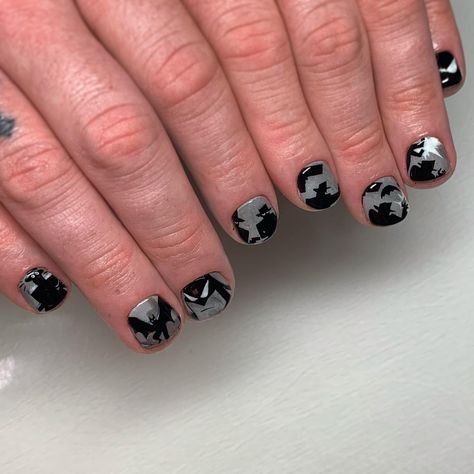 DC comics Batman the animated series gel mani nail art Batman Nail Art, Batman Nails, Gel Mani, Batman The Animated Series, Batman Arkham, Art Tutorial, Artist On Instagram, Nail Artist, Natural Nails