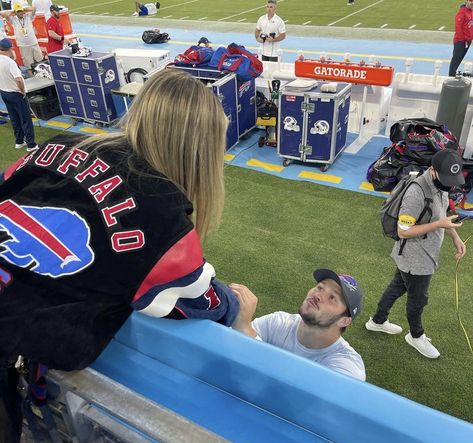 Sports Wife Aesthetic, Nfl Boyfriend Aesthetic, Josh Allen Girlfriend, Nfl Wag Aesthetic, Baseball Wife Aesthetic, Nfl Wife Aesthetic, Nfl Wag, Sports Wife, Football Bf