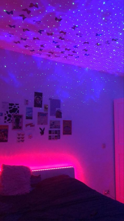 tik tok inspired room idea   -feel free to save it in your 'bedroom' board! Tik Tok Inspired Room, Tik Tok Room, Ideas Bedroom Aesthetic, Bedroom Board, Vibe Rooms, Neon Bedroom, Aesthetic Bedroom Ideas, Chill Room, Neon Room