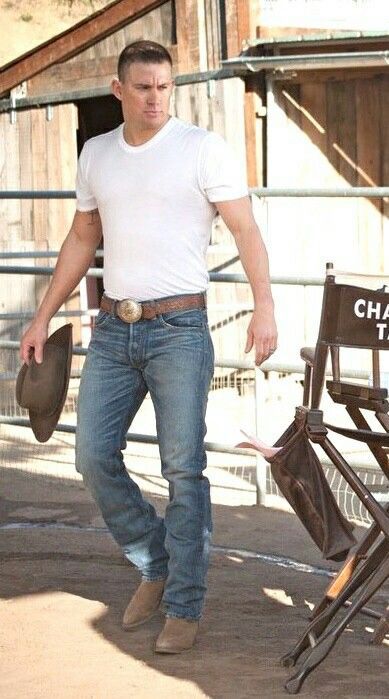 Channing, true country boy Cowboy Outfit For Men, Chaning Tatum, Cowboys Men, Scruffy Men, Looks Country, Estilo Country, Cowboy Outfits, Mens Cowboy Boots