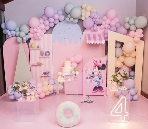 Minnie Mouse Bakery Party, Minnie Bakery Party, Minnie Mouse Candyland Party, Minnies Bowtique Party, Minnie Bowtique Party, Daisy Duck Party, Sailor Birthday, Minnie Mouse Birthday Party Decorations, Minnie Mouse Birthday Decorations