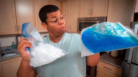 How to make a DIY gel ice pack with just 3 ingredients Homemade Ice Pack, Diy Ice Pack, Gel Ice Packs, Blue Food Coloring, Clean Microwave, Blue Food, Cold Pack, Ice Pack, Cleaners Homemade