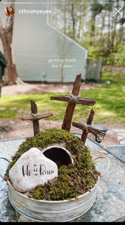 Empty Tomb Centerpiece, Resurection Jesus Garden Diy, Christ Centered Easter Decorations, Easter Terrarium, Easter Tomb, Resurrection Garden, Palm Sunday Decorations, Christ Centered Easter, Easter Gift For Adults