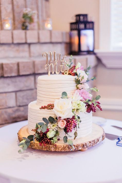 Bountiful Temple, 2 Tier Wedding Cakes, Wedding Cake Options, Pink And White Weddings, White Buttercream, Small Wedding Cakes, Black Wedding Cakes, Fresh Flower Cake, Utah Wedding Photography