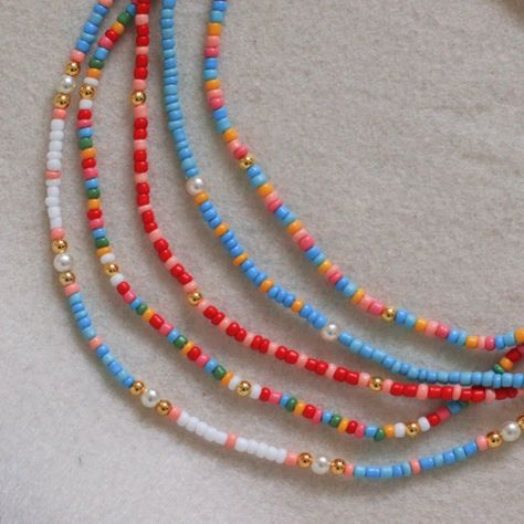 NECKLACE HANDMADE #BeadedNecklaces Bead Necklace Inspo Aesthetic, Summer Beads Ideas, Beaded Necklace Inspo Summer, Beaded Jewelry Inspo Aesthetic, Beaded Necklace Inspiration, Small Bead Jewelry, Summer Beaded Jewelry, Beaded Jewelry Summer, Beaded Jewelry Aesthetic