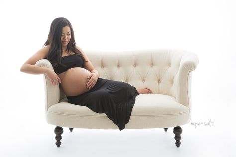 Sofa Maternity Shoot, Maternity Poses On Couch, Maternity Shoot On Couch, Maternity Pictures On Couch, Maternity Photos On Couch, Maternity Couch Poses, Couch Maternity Photos, Sofa Photoshoot, Natural Maternity Photography