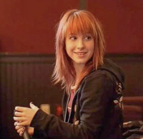 Hayley Williams Orange Hair, Hayley Williams Haircut, Hayley Williams Icons, Hayley Williams Hair, Hayley Wiliams, Haley Williams, Hayley Paramore, Paramore Hayley Williams, Hayley Williams