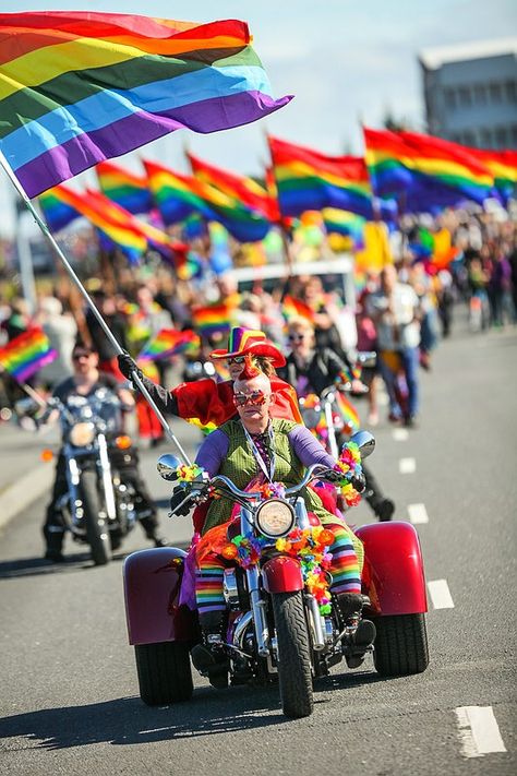 Pride Parade Photography, Pride Parade Aesthetic, Lgbtq Parade, Pride Parade Ideas, Bi Culture, Seattle Pride, Korean Colors, Gay Aesthetic, Unity In Diversity