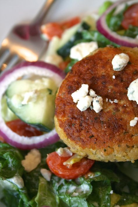 Mediterranean Falafel Salad || Oregon Transplant Zucchini Crab Cakes, Summer Fruit Recipes, Falafel Salad, Apple Walnut Salad, Cajun Salmon, Blue Cheese Salad, Salmon Patties Recipe, Homemade Tartar Sauce, Zucchini Cake