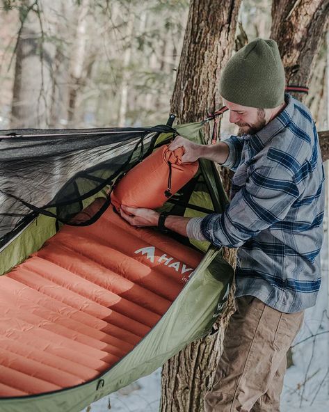 Suspended Tent, Tent Hammock, Sleep On Your Back, Hammock Camping Gear, One Person Tent, Tree Tent, Comfortable Camping, Camping Inspiration, Travel Trailer Camping