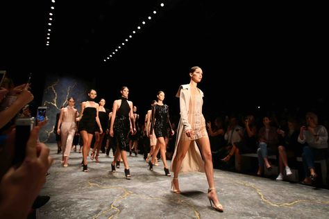 MISHA GOLD Resort17 on the Mercedes-Benz Fashion Week Australia runway. Available October 2016. Catwalk Photoshoot, Model Audition, Sydney Fashion Week, Internship Fashion, Sydney Fashion, Modeling Portfolio, 2024 Aesthetic, Fashion Walk, Australia Fashion