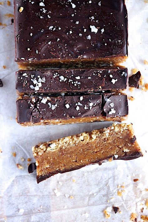 Raw {Date Free} Salted Caramel Slice – Gluten Free – Dairy Free – Refined Sugar Free – Low Carb – Vegan – Keto – Paleo | Better with Cake Salted Caramel Slice, Caramel Slice, Raw Vegan Desserts, Raw Cake, Sugar Free Low Carb, Low Carb Vegan, Raw Desserts, Vegan Keto, Vegan Treats