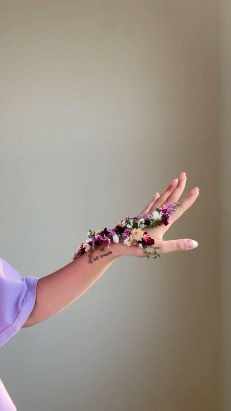 Instagram Wearable Flowers, Garland Wedding, April 25, Buckwheat, Flower Jewellery, Fresh Flowers, More Information, Dried Flowers, Florist