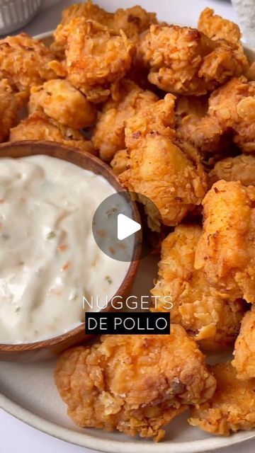 64K views · 5.1K likes | recetas.fitnes on Instagram: "Nuggets de pollo🤌 sacaras aplausos con esta receta😌  Solo necesitas: - 500g Pechuga de pollo en cubos - 1/2cda Sal - 1cdta Pimienta - 2cdas Ajo en polvo - 1/2cda Paprika - 1cda Salsa de tomate - 1cda Mostaza - 1/3tz Harina - 1/3tz Agua fría - 1tz Harina - 1tz Maizena - Aceite para freír  Yo los acompañé con la salsa tártara de @gourmetchile y quedó divino🤤  Toca la pantalla 2 ❤️ si te gustó la Receta  💬Deja tu comentario 👫Compartir con 5 amigos 📩 Guardar esta publicación  Sigue 👉 @_recetas.fitnes para recibir recetas saludables y consejos todos los días en tu feed🥗✅  By: @delicomida - ¡Grácias!💚  #nuggets #recetasfaciles #nuggetsdepollo" Chicken Recipies, Chicken Nuggets, Chicken