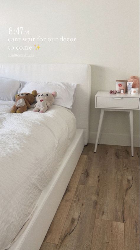 #softframe softframe bed #cloudbed #bedframe #minimalbedroom #bedroomdecor #aestheticbedroom #bedroomideas #bedroominspo #bedroomgoals Aesthetic White Bed Frame, Minimalistic Queen Sized Bed Frame, White Soft Bed Frame, Sumple Bed Frames, Bed Frames Aesthetic, Cute Bedframes, Soft Platform Bed Room, Aesthetic Bed Frame, White Queen Bed Frame