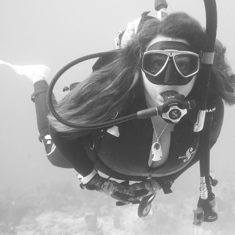 Underwater Hair, Scuba Diver Girls, Scuba Girl, Hair Flow, Scuba Diver, Greatest Hits, New Girl, Balenciaga City Bag, Scuba Diving