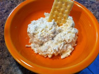 Mozzarella Cheese Dip, Mozzarella Cheese Dip Recipes, Mozzarella Dip Cold, Pretzel Dip Recipes, Cold Dip Recipes, Cheese Dip Recipes, Italian Recipes Traditional, Salsa Dip, Veggie Dip