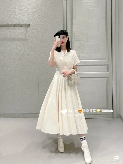 Mafia Italy, Autumn Princess, Chinese New Year Outfit, Expensive Outfits, Classy Vibes, New Year Outfit, Fashion Chinese, Outfit Modest, Classy Winter Outfits