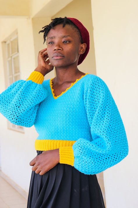 Crochet Puff Sleeve top Crochet Puff Sleeve Top, Crochet Balloon Sleeve, Puff Sleeve Top Pattern, Crochet Puff Sleeve, Triangle En Crochet, Crochet Balloon, Crochet Kimono Pattern, Crochet Sweater Top, Crochet Kimono