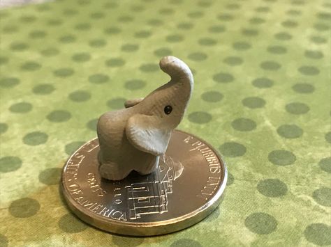 Clay Elephant, Clay Fox, Fimo Polymer Clay, Tiny Elephant, Air Dry Clay Projects, Mini Figurine, Cute Polymer Clay, Polymer Clay Miniatures, Elephant Figurines