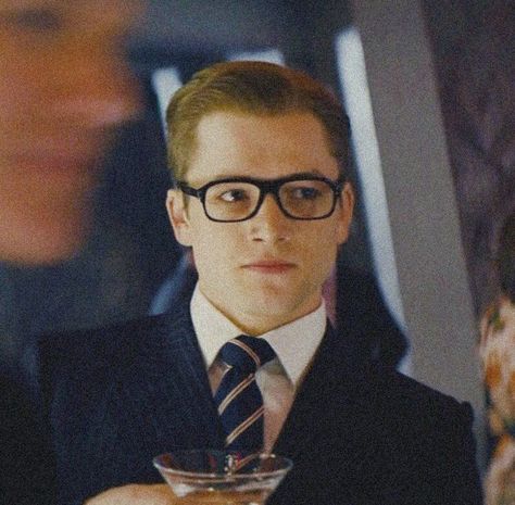 Eggsy Unwin Icons, Eggsy Kingsman, Taron Edgerton, Eggsy Unwin, Film Ideas, Current Obsession, Anime Cupples, Oxford Brogues, Kings Man