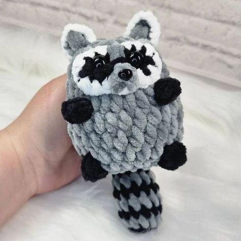 Crochet Racoon, Aesthetic Patterns, Easy Crochet Animals, Crochet Aesthetic, Kawaii Crochet, Beginner Crochet Projects, Patterns Ideas, Crochet Animal, Fun Crochet Projects