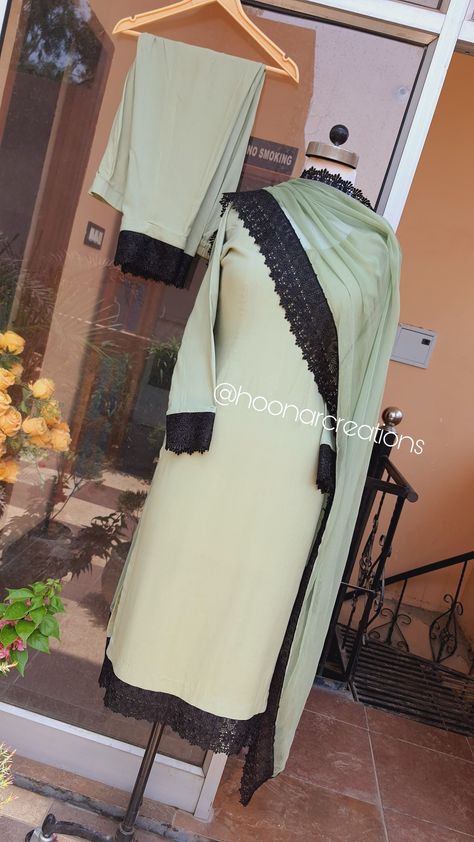 Pakistani Laces Suits, Punjabi Suit New Design, Plain Salwar Suit Designs With Lace, Punjabi Suit Sleeves Design, Laces Suits Design, Punjabi Simple Suit, Simple Suit Designs Punjabi, Lace Suits For Women, Simple Punjabi Suits Designer Boutique