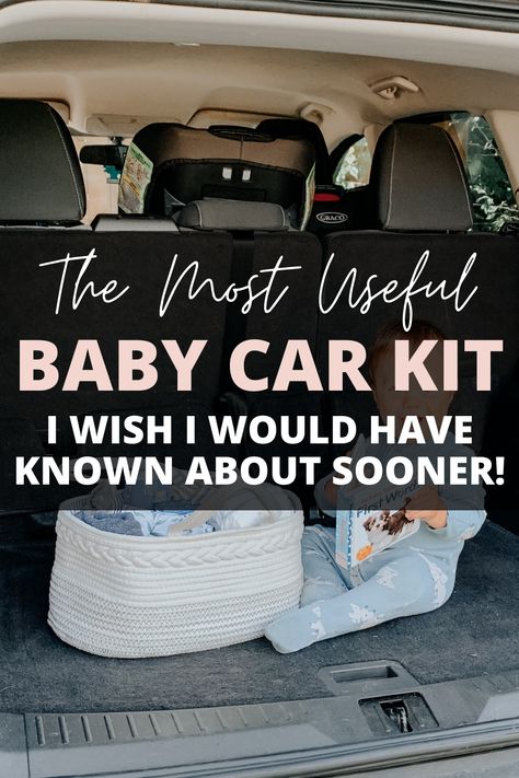 What a great mom hack! I hate lugging around a diaper bag so this baby car kit idea is genius! Newborn Car Organization, Baby Emergency Car Kit, Car Organization For Moms, Newborn Car Essentials, Baby Emergency Kit, Summer Mom Car Essentials, Mom Car Necessities, Car Caddy For Kids, Mom Car Kit