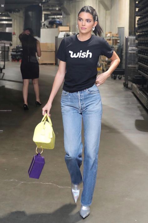 Kendall Jenner Outfits Casual, Rockets Game, Stile Kendall Jenner, Cube Bag, Sequin Boots, Kendall Style, Rihanna Style, Kendall Jenner Outfits, Jenner Style