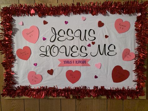 Tissue Paper Border, Hearts Bulletin Board, Tissue Paper Borders, Valentine Bulletin Boards, Valentines Day Bulletin Board, Paper Border, Preschool Bulletin, Church Bulletin Boards, Preschool Bulletin Boards