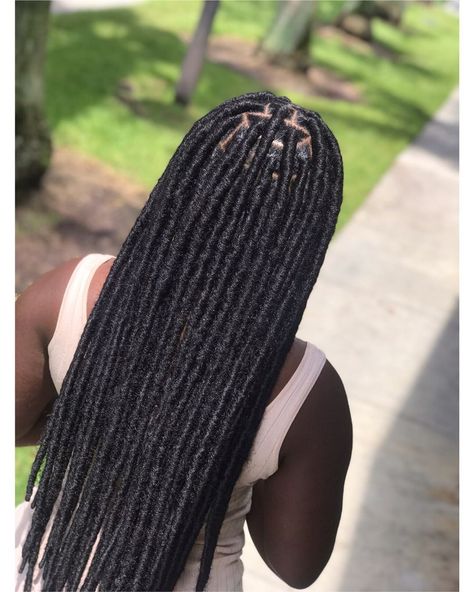 VINNIESHA 🌈 on Instagram: “Get your protective styles by me NOW.  Available Monday-Saturday!! 🌸 Faux/Goddess locs & Passion twists:  Shoulder length $130 Mid back…” Passion Twists Shoulder Length, Twists Shoulder Length, Passion Twists, Goddess Locs, Protective Styles, Me Now, Shoulder Length, Locs, Dreadlocks