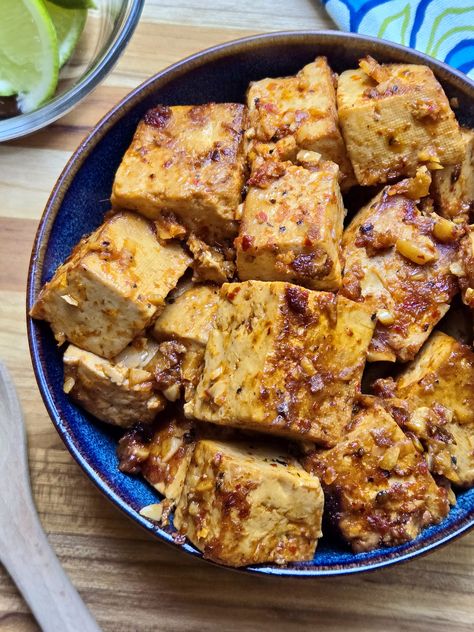 Tofu Marinade Recipes, Red Curry Tofu, Tempeh Marinade, Recipe With Ginger, Curry Tofu, Tofu Marinade, Braised Red Cabbage, Crunchy Potatoes, Tempeh Bacon