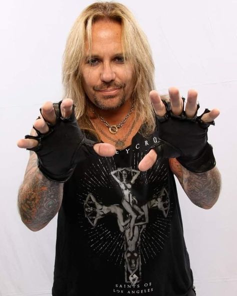 Sixx Am, Hair Metal Bands, Vince Neil, Motley Crüe, Nikki Sixx, Motley Crue, Mötley Crüe, Barbie Girl, Metal Bands