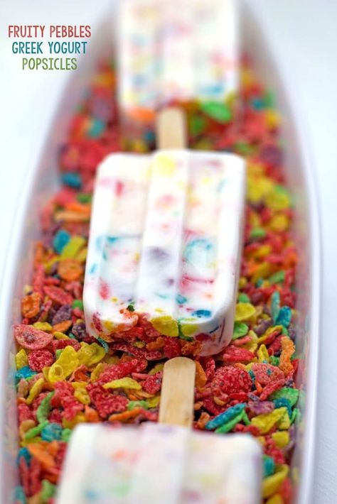 Fruity Pebbles Greek Yogurt Popsicles -- These Fruity Pebbles Popsicles are made with Greek Yogurt and packed with brightly colored crunchy cereal for the perfect summertime treat | wearenotmartha.com Greek Yogurt Popsicles, Yogurt Popsicle Recipes, Yogurt Pops, Yogurt Popsicles, Homemade Popsicles, Cold Treats, Ice Cream Popsicles, Popsicle Recipes, Fruity Pebbles