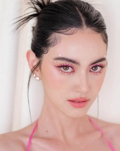 Thai Makeup, Davikah Hoorne, Mai Davika Hoorne, Makeup Layout, Mai Davika, Davika Hoorne, Doll Eye Makeup, Rave Makeup, Makeup Transformation