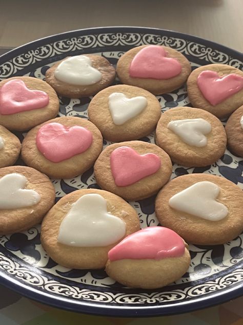 Hearts, cookies, baking, valentines,cute, icing Baking Valentines, Heart Sugar Cookies, Friends Aesthetics, Valentines Cute, Sugar Cookies With Sprinkles, Heart Sugar Cookie, Drinks Ideas, Cookies Baking, Heart Shaped Cookies