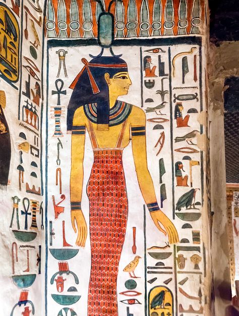 Queen Nefertari, Egypt Queen, Ancient Egypt Fashion, Old Egypt, Egyptian Pyramids, Egypt History, Egyptian Culture, Egyptian Symbols, Egypt Art