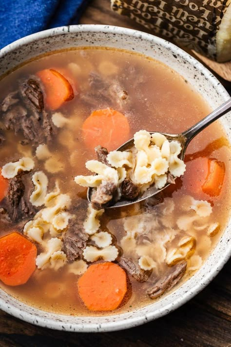 Italian Beef Soup Beef Minestrone Soup Recipe, Recipes Using Beef Broth, Italian Beef Soup, Beef Broth Soup Recipes, Sip And Feast Recipes, Beef Soup Bones, Broth Soups, Beef Chunks, Tiny Pasta