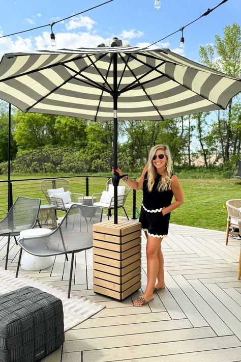 Modern Rolling Wood Umbrella Stand Plans - Joinery & Design Co Umbrella Stand Diy, Diy White Concrete Countertops, Wood Plank Ceiling, White Concrete Countertops, Modern Adirondack Chair, Outdoor Umbrella Stand, Modern Adirondack, Pool Umbrellas, Joinery Design