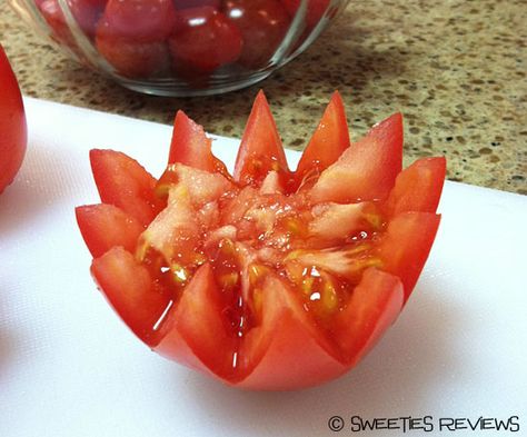 How to Make Tomato Flowers - Makes a Great Garnish How To Make Flowers From Meat, Tomato Rose How To Make, Vegetable Flowers How To Make, Garnish Tomato, How To Make Flowers Out Of Vegetables, Garnish Recipes, Tomato Flower Garnish, Food Garnish, Kid Friendly Recipes