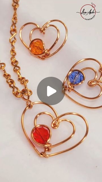 Wire Pendant Diy Simple, Wire Hearts Diy, Simple Wire Jewelry, Leather Macrame, Wire Jig, Wire Jewelry Earrings, Wire Tutorials, Wire Heart, Copper Wire Jewelry