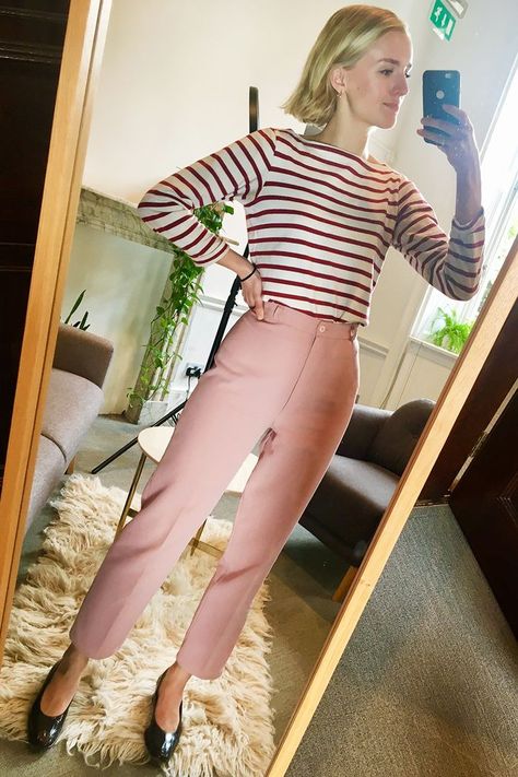 Pink Trousers, Outfit Formulas, Summer Work Outfits, Pink Pants, Work Outfits Women, Ladies Dress Design, Office Outfits, Work Fashion, Work Casual