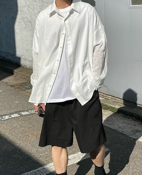 White Denim Shorts Outfit, Outfits Male, Korean Street Fashion Men, Fashion Outfits Men, Denim Shorts Outfit, Street Wear Outfits, Boy Black, Basketball Drills, Outfits With Converse